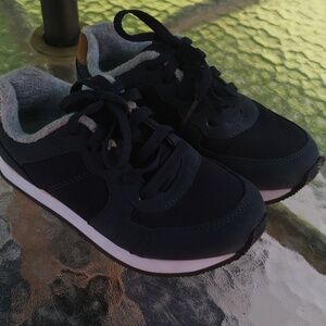 Cat & Jack navy blue kids shoes size 2
